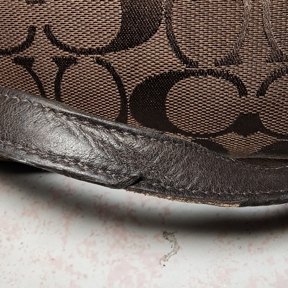 Coach Gallery Brown Signature Canvas Shoulder Bag - Picture 8 of 16